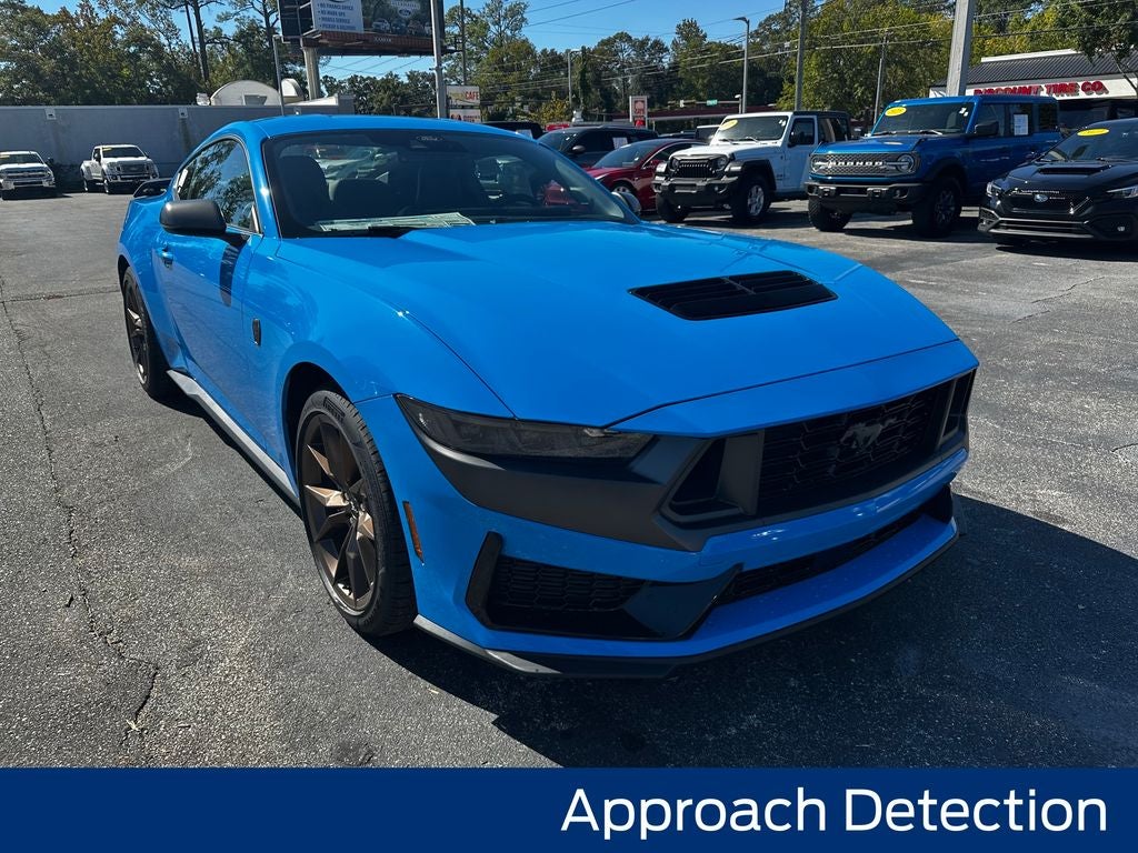2025 Ford Mustang Dark Horse