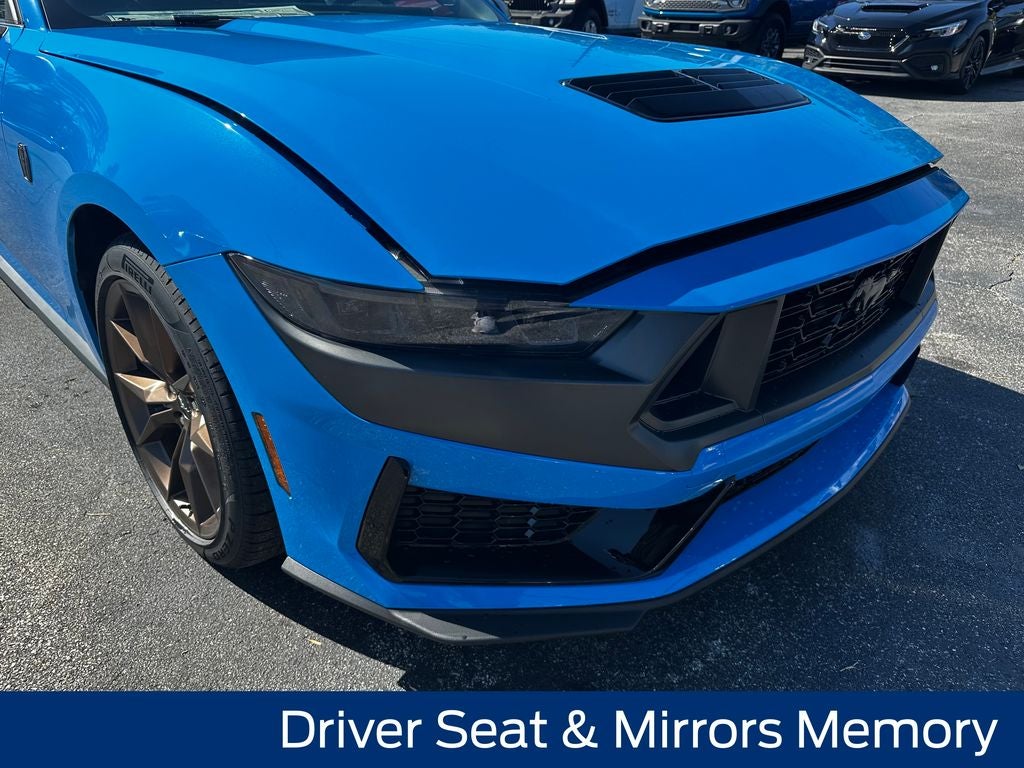 2025 Ford Mustang Dark Horse