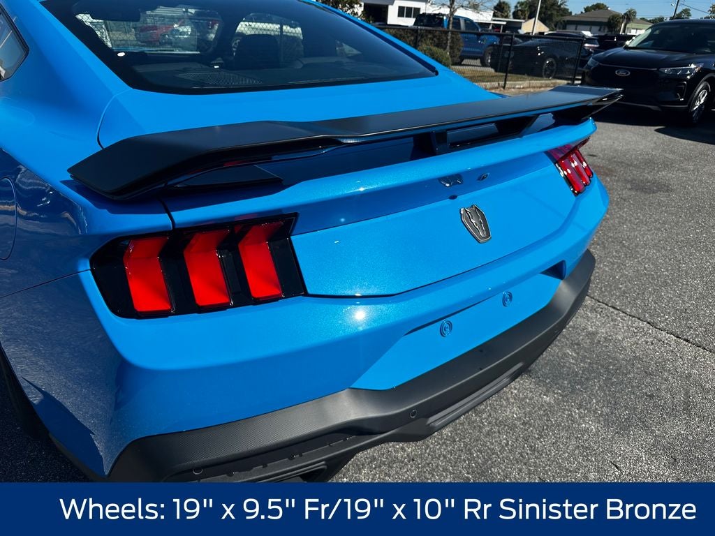 2025 Ford Mustang Dark Horse