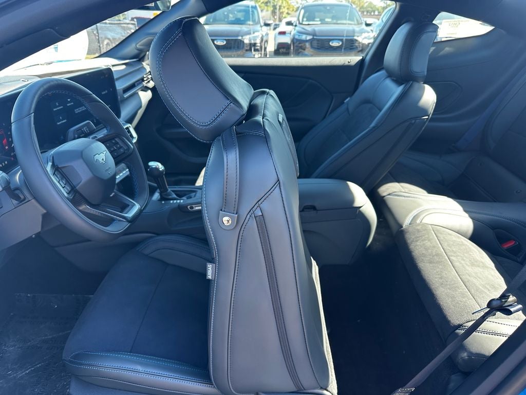 2025 Ford Mustang Dark Horse