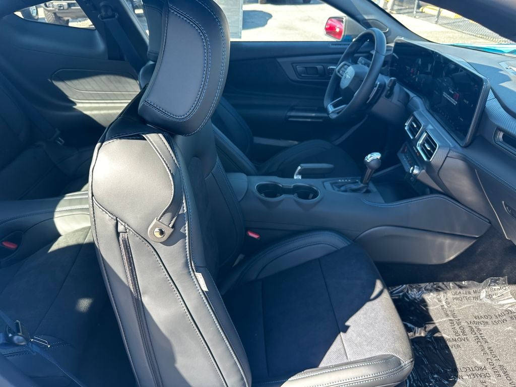 2025 Ford Mustang Dark Horse