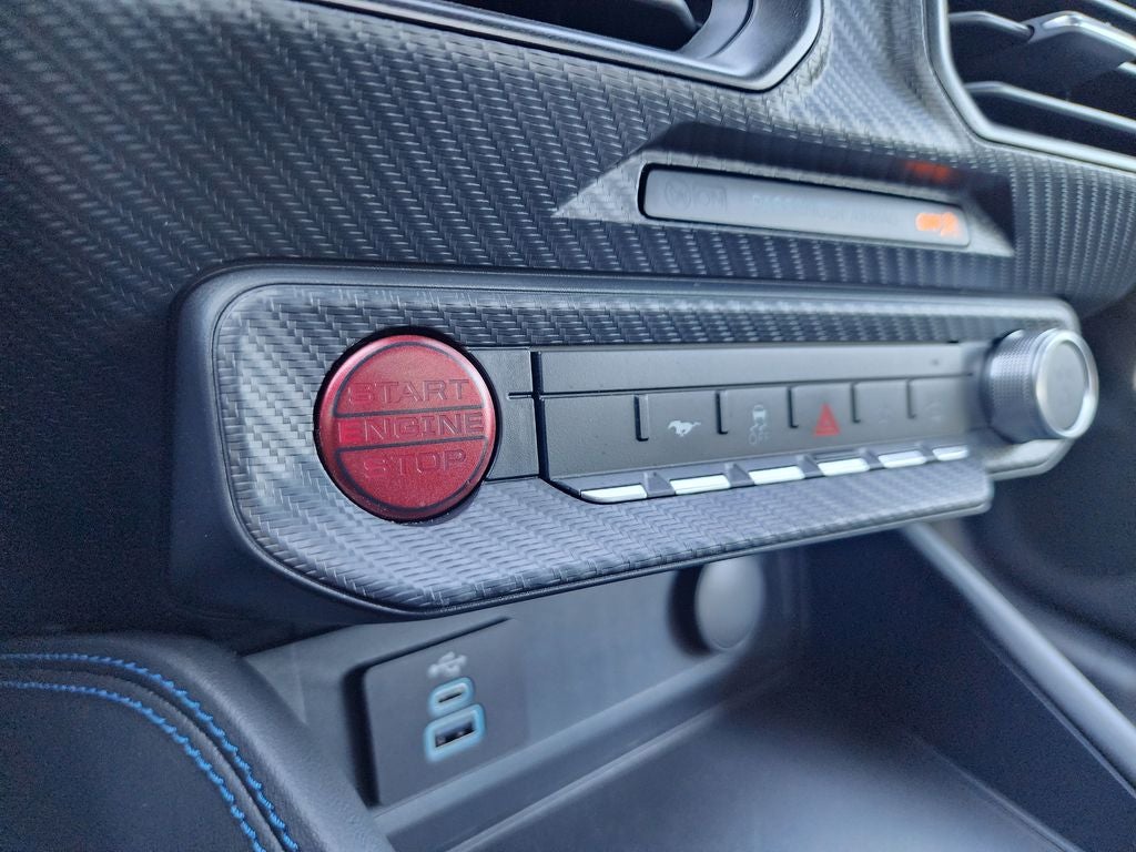 2025 Ford Mustang Dark Horse