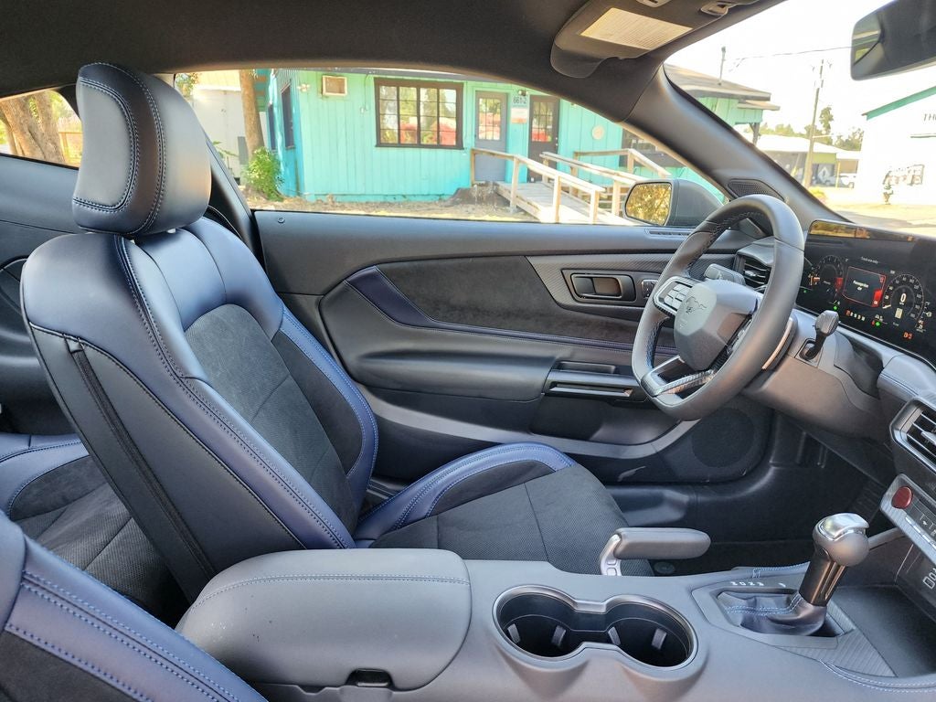 2025 Ford Mustang Dark Horse