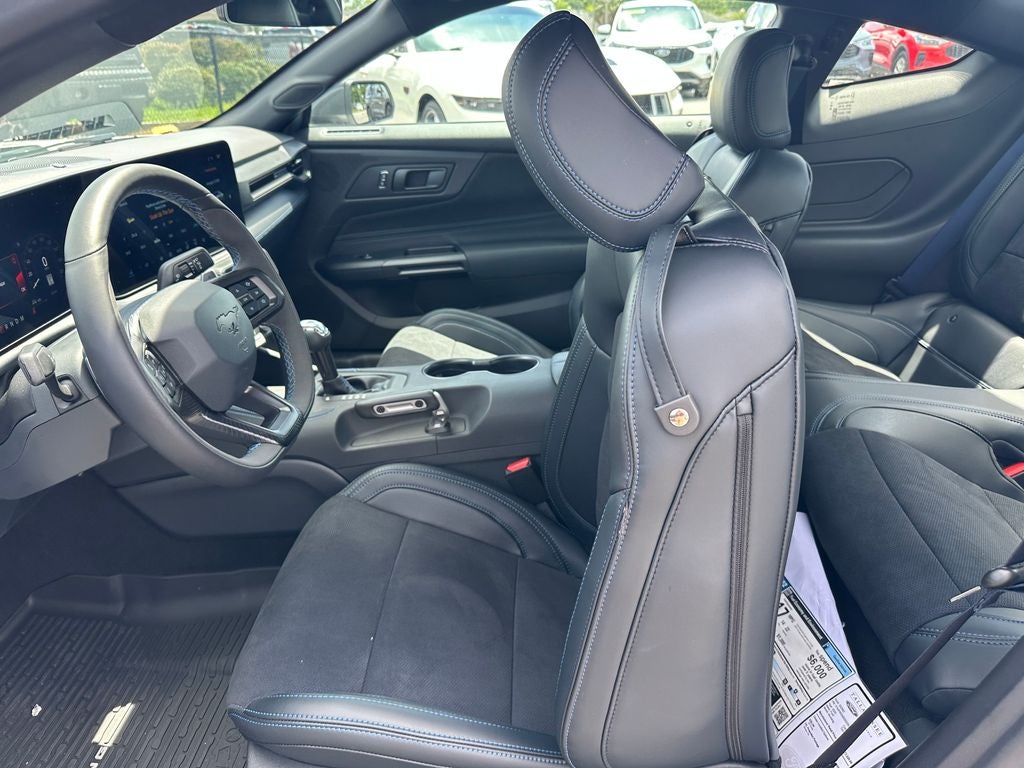 2025 Ford Mustang Dark Horse