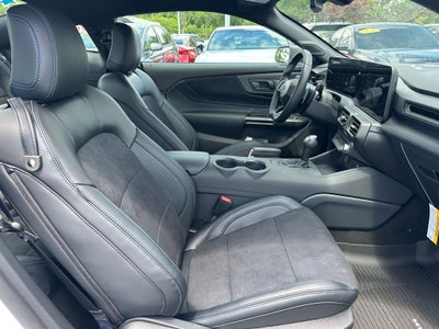 2025 Ford Mustang Dark Horse