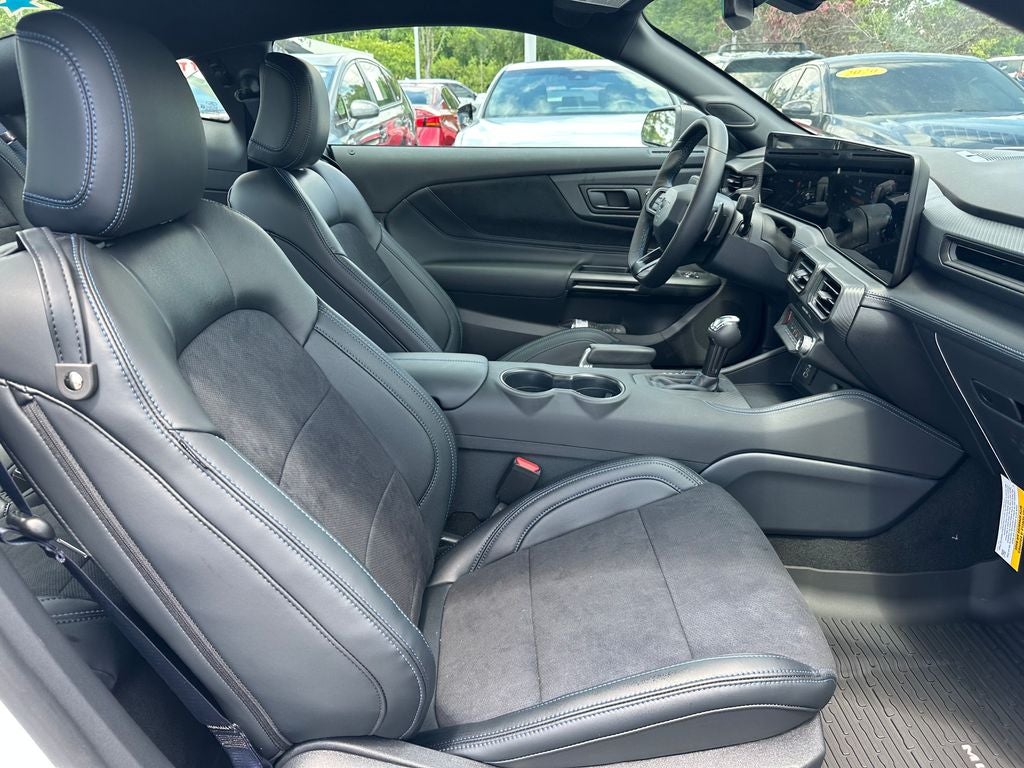 2025 Ford Mustang Dark Horse