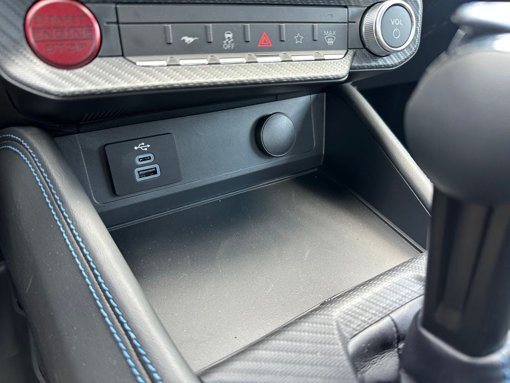 2025 Ford Mustang Dark Horse