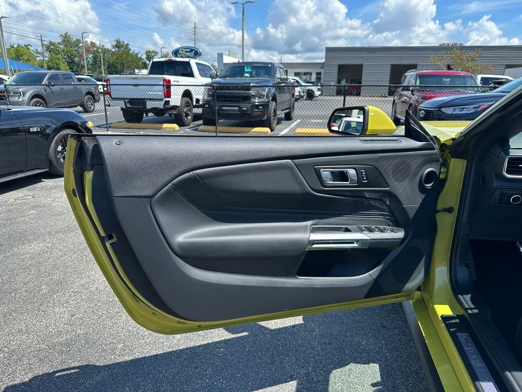 2025 Ford Mustang EcoBoost Premium