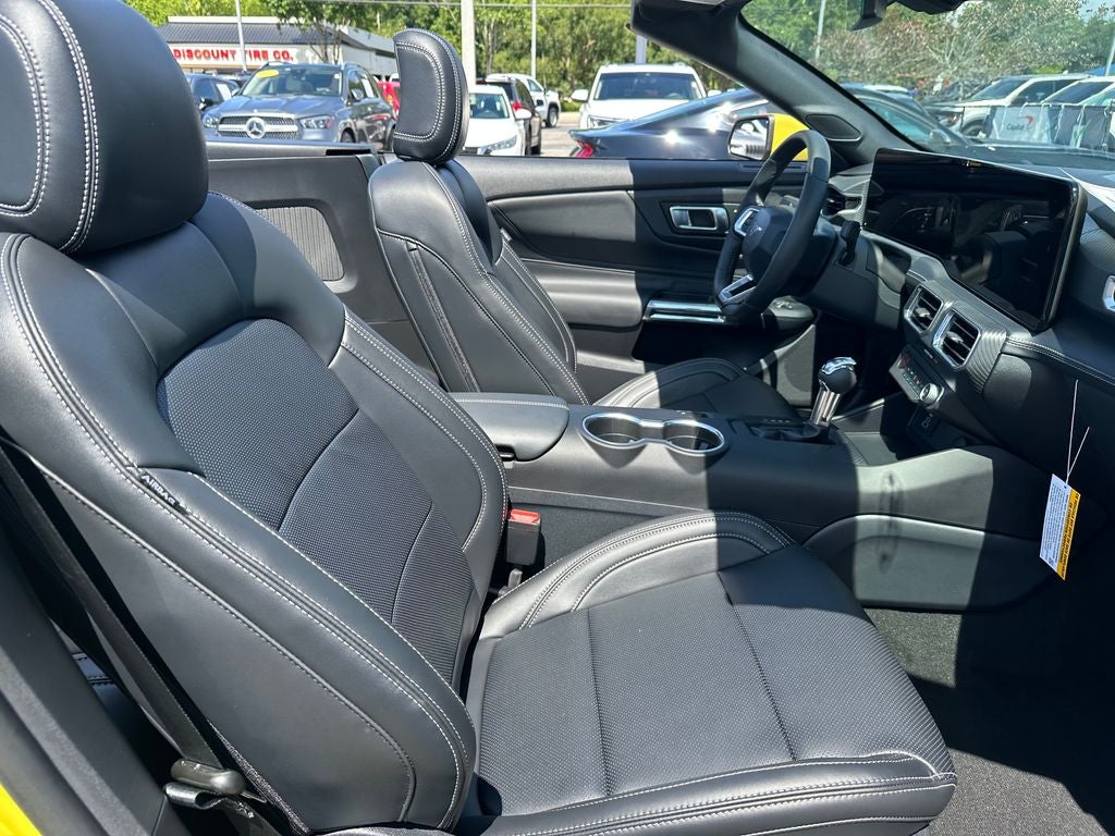 2025 Ford Mustang EcoBoost Premium