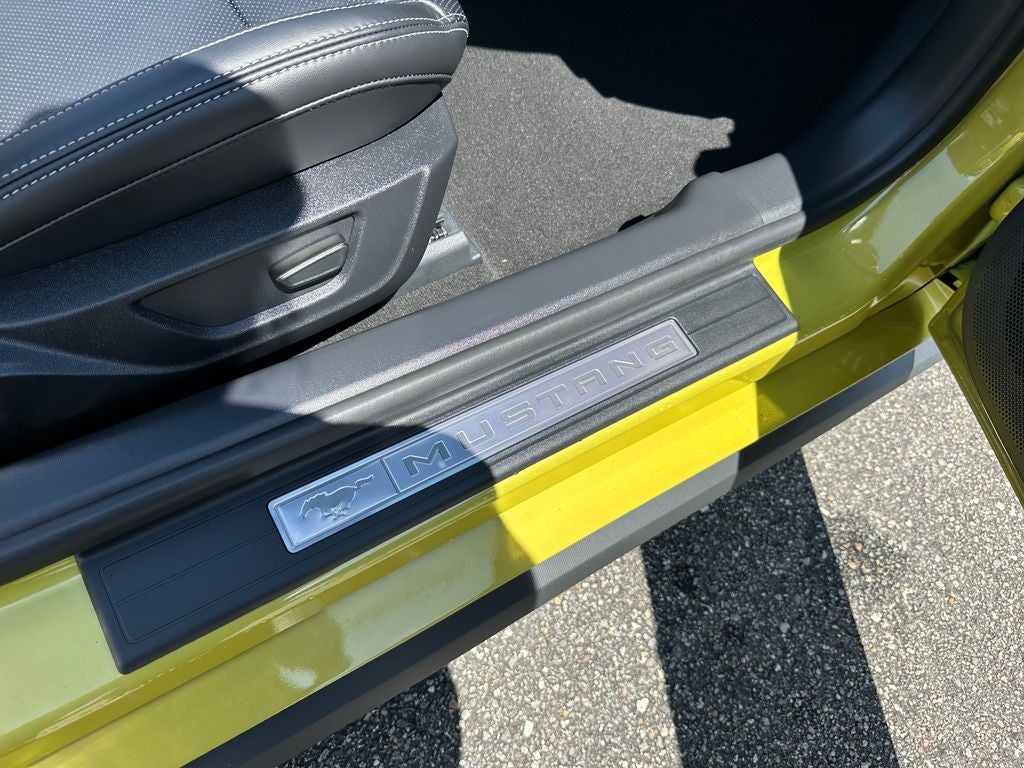 2025 Ford Mustang EcoBoost Premium