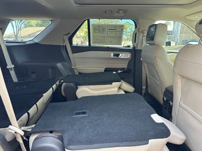 2023 Ford Explorer Platinum