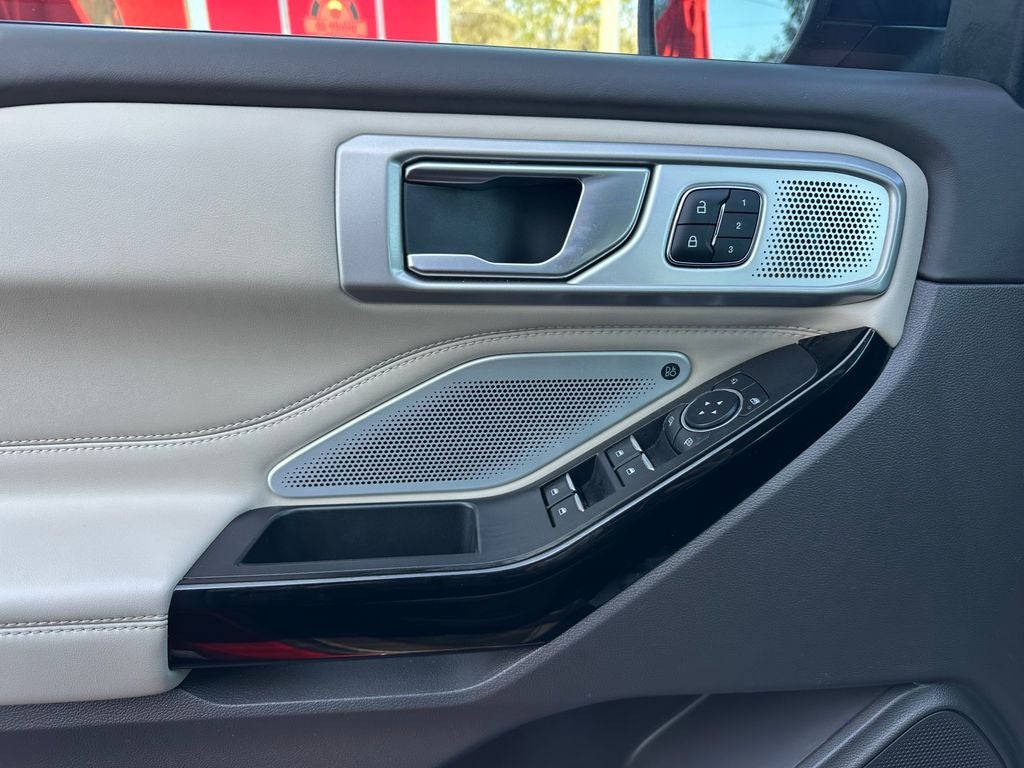2023 Ford Explorer Platinum