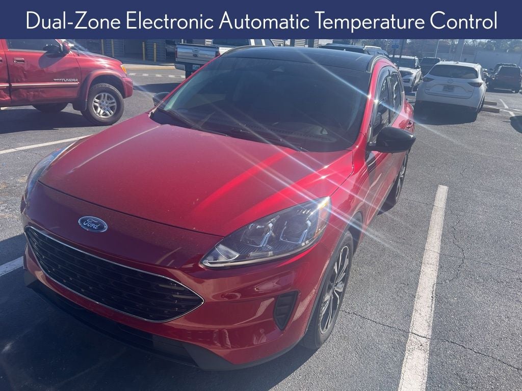 2022 Ford Escape SE Hybrid