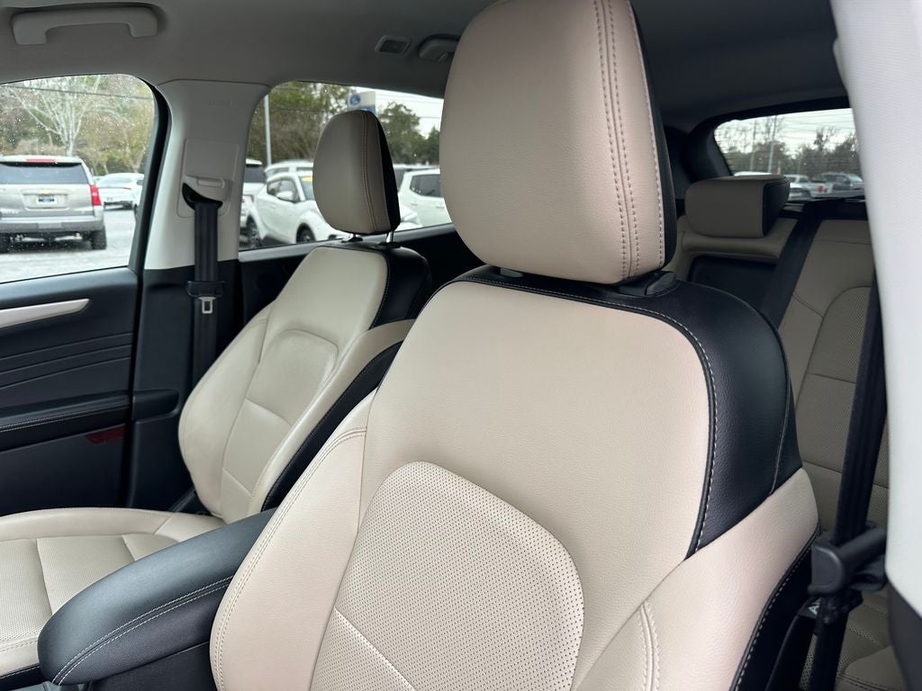 2021 Ford Escape SEL