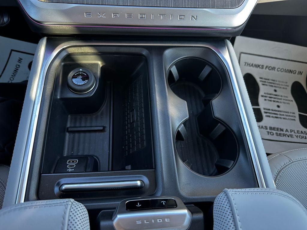 2025 Ford Expedition Platinum