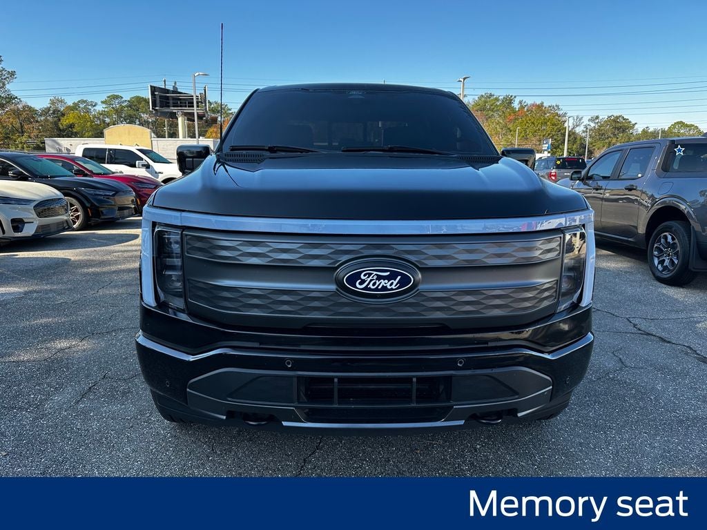 2025 Ford F-150 Lightning Lariat