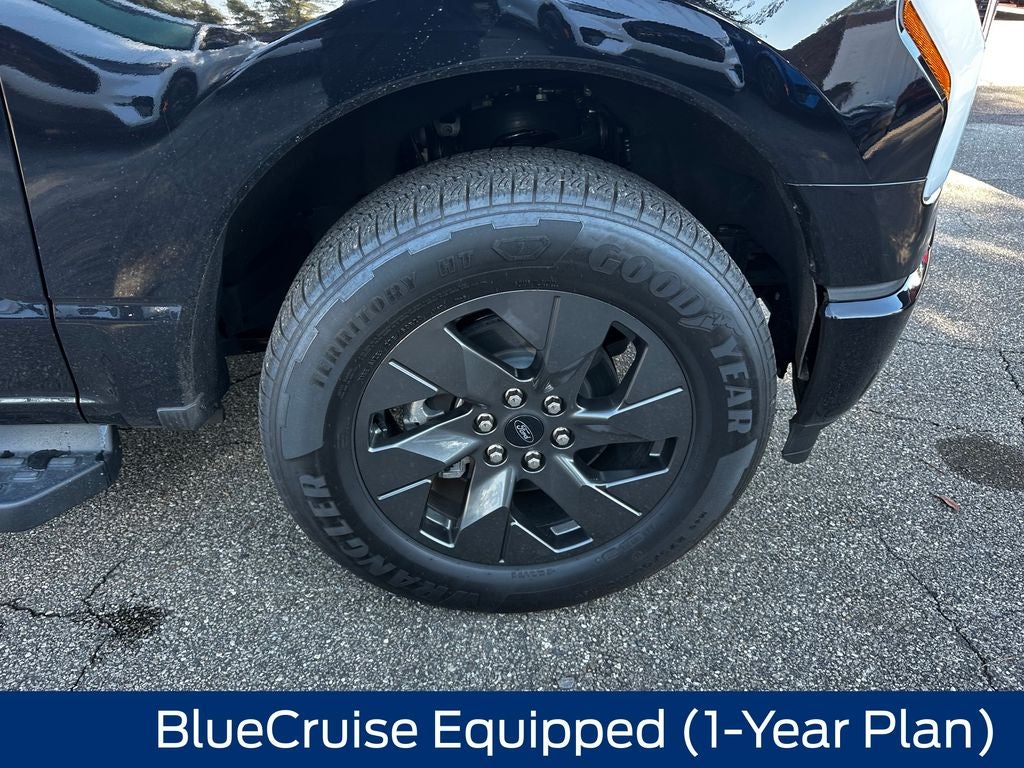 2025 Ford F-150 Lightning Lariat