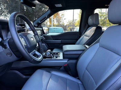 2025 Ford F-150 Lightning Lariat