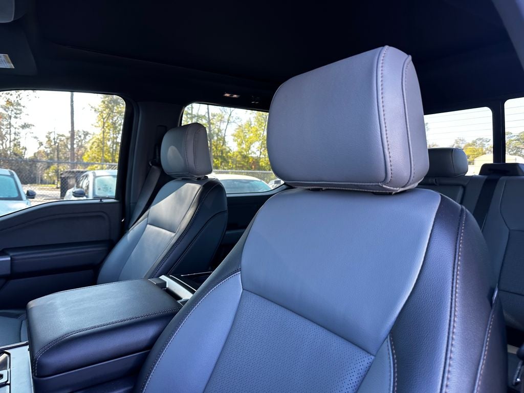 2025 Ford F-150 Lightning Lariat