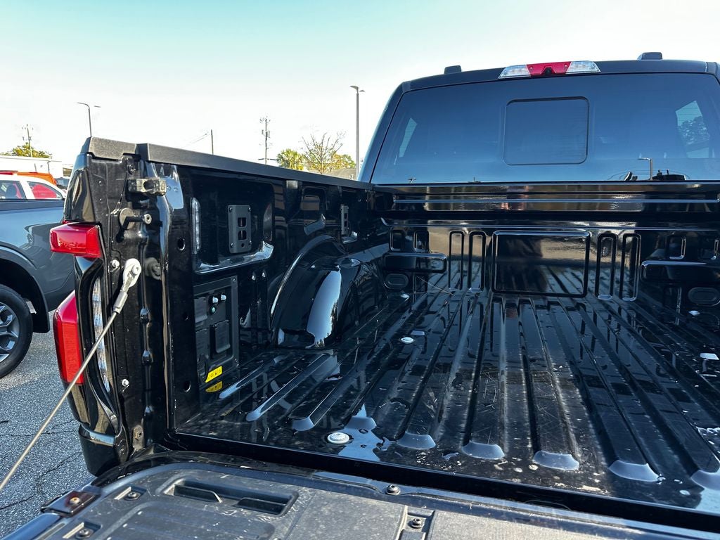 2025 Ford F-150 Lightning Lariat