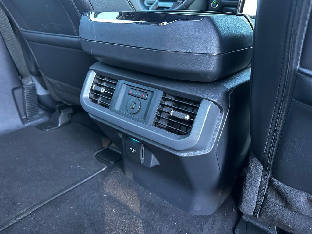 2025 Ford F-150 Lightning Lariat