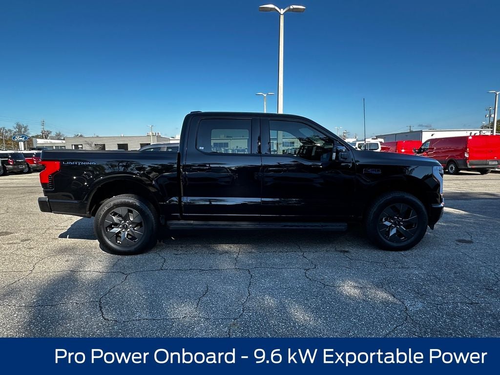 2025 Ford F-150 Lightning Lariat