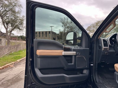 2022 Ford F-250SD Lariat