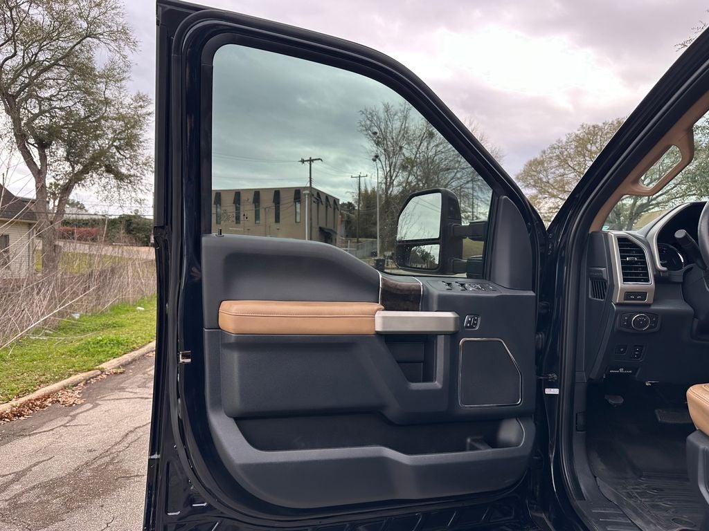 2022 Ford F-250SD Lariat