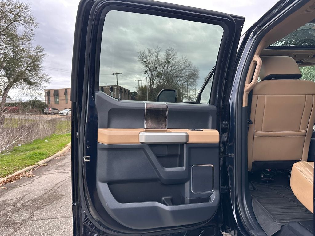 2022 Ford F-250SD Lariat