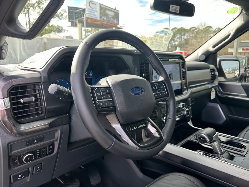 2025 Ford F-150 Platinum