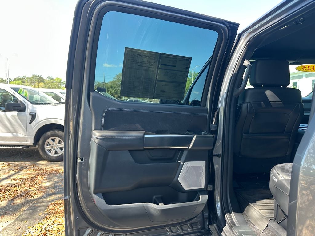 2025 Ford F-150 Platinum