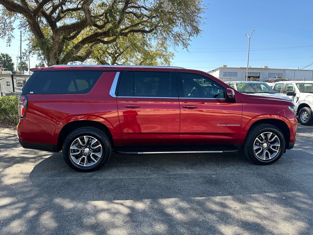 2022 Chevrolet Suburban LT
