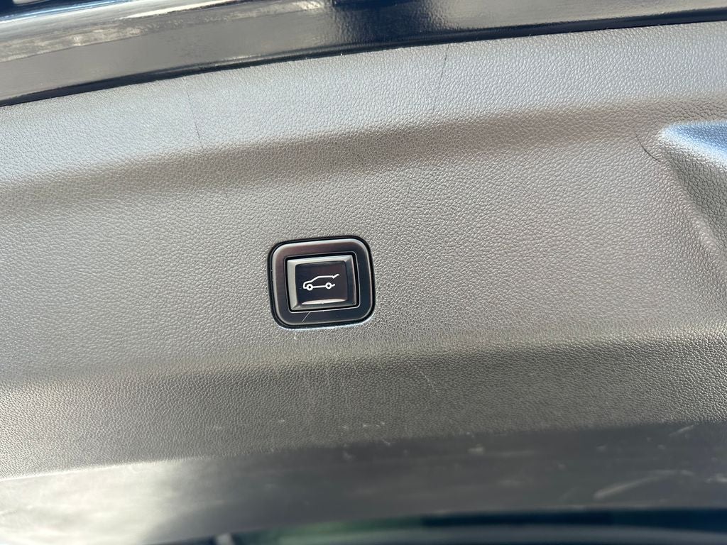 2021 Chevrolet Suburban RST