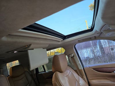 2016 Cadillac Escalade Platinum Edition